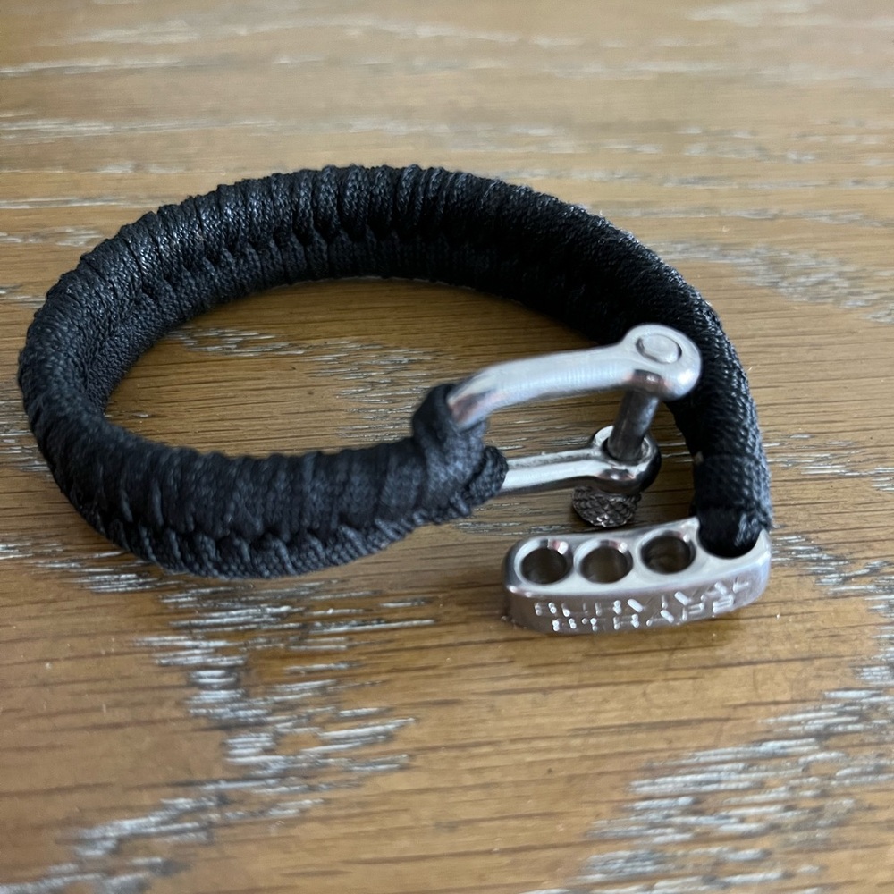 Survival Straps Black Bracelet